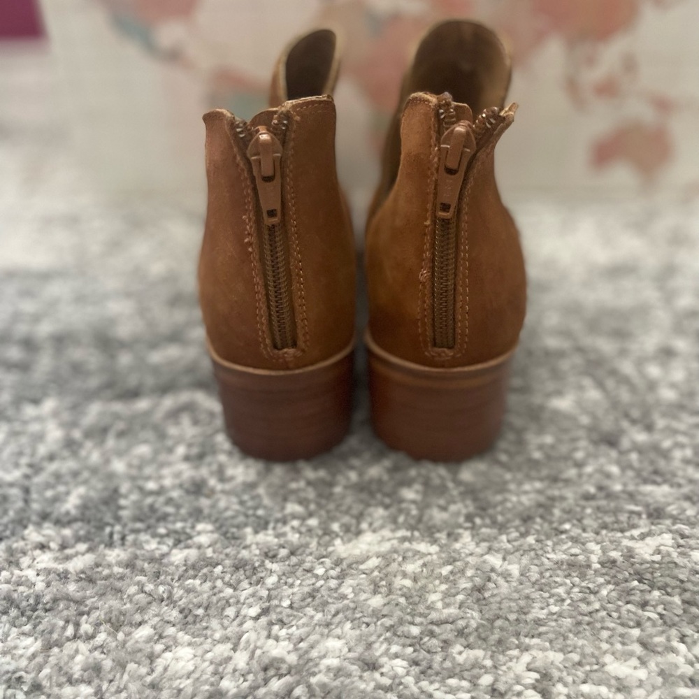 Steve Madden Booties In Tan Size 6 - image 5